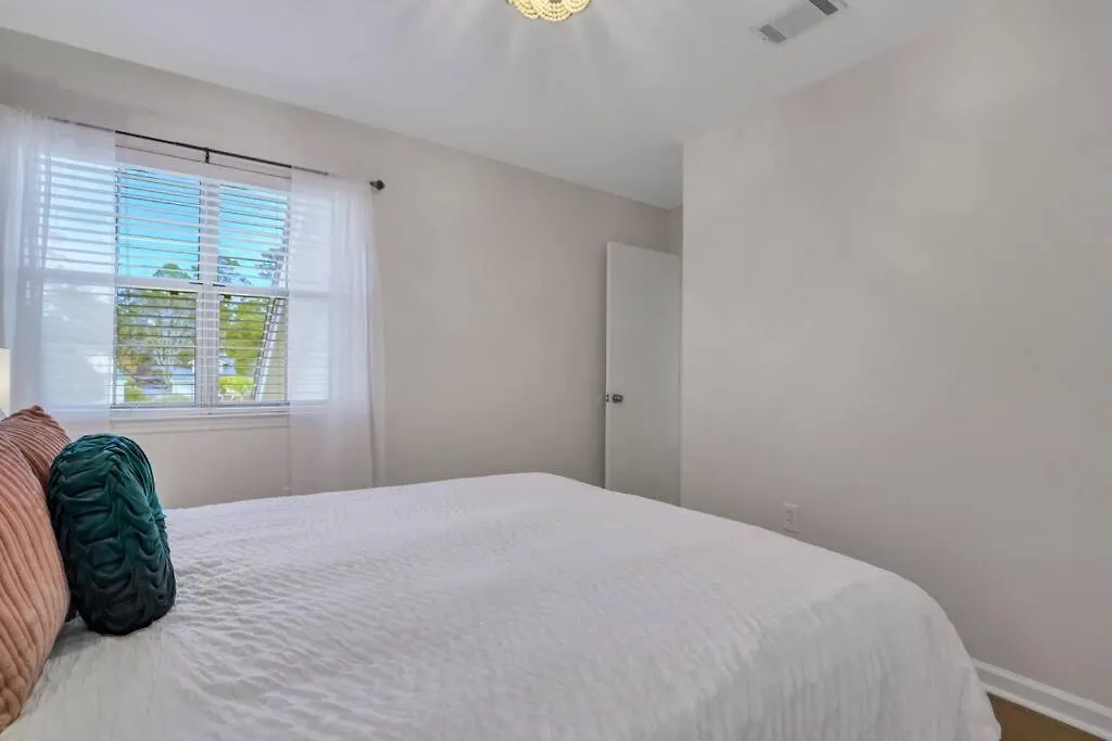The Dream House: 3 Bed 3 Bath