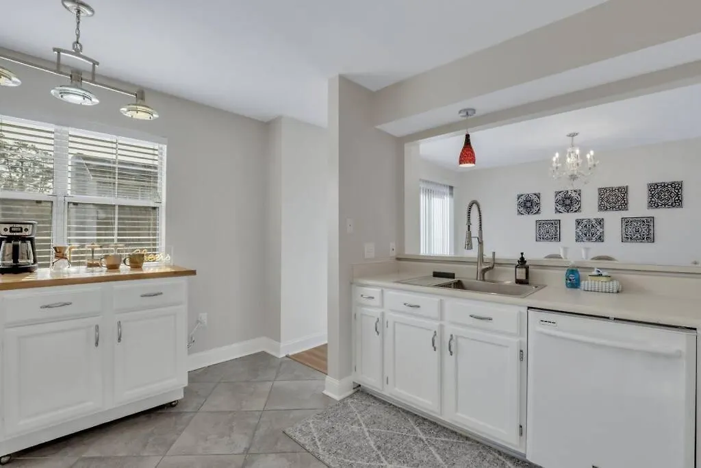 Apartment The Dream House: 3 Bed 3 Bath