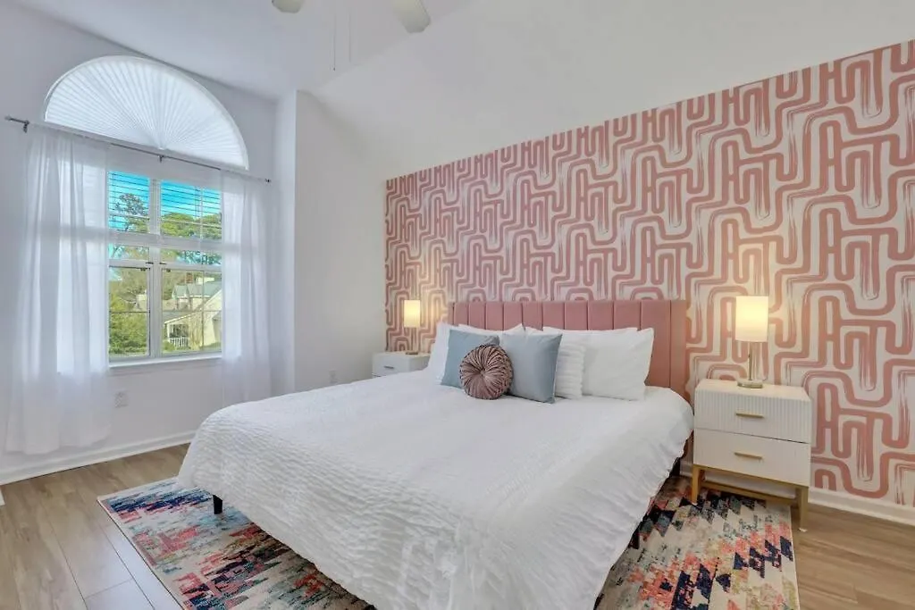 Apartment The Dream House: 3 Bed 3 Bath
