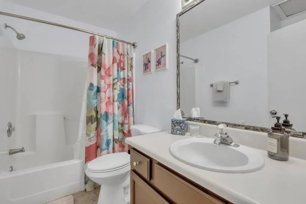 The Dream House: 3 Bed 3 Bath Apartment