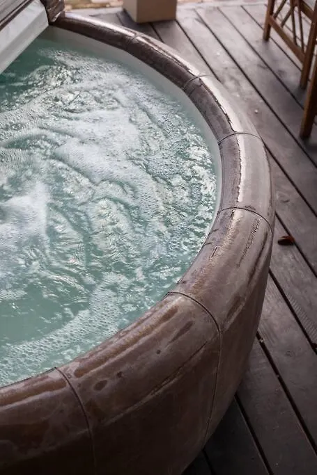 Holiday home Secret Garden W/ Hot Tub: Near Forsyth Park Savannah