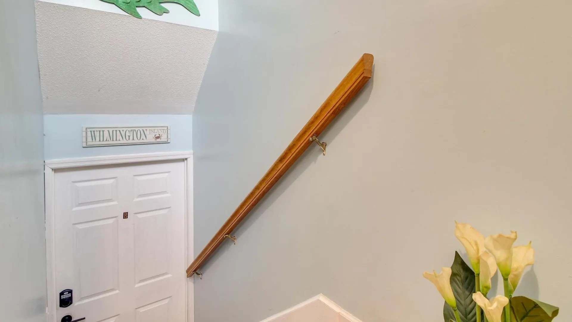 Apartment Inviting Vacation With Game Room! Savannah