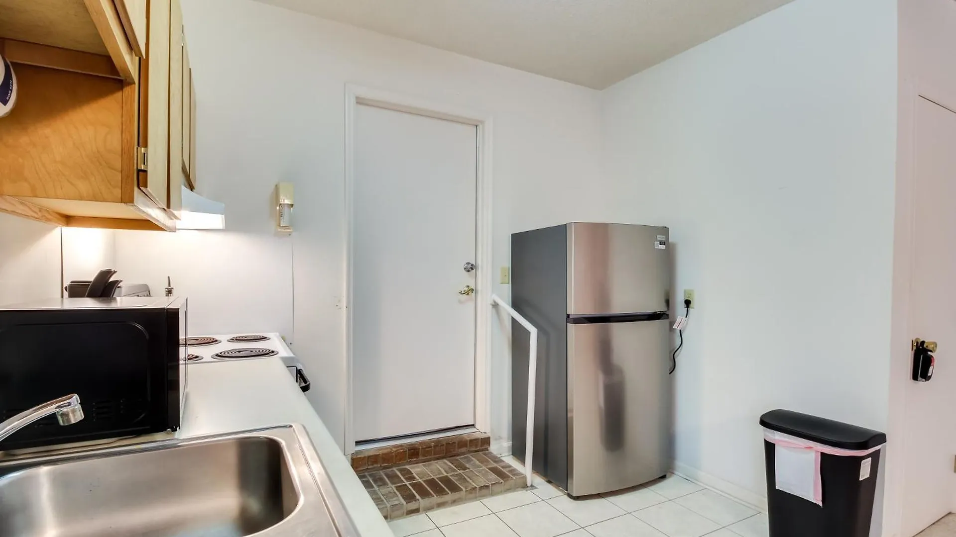 Cozy Studio About 10 Mi To Tybee Island! Apartment