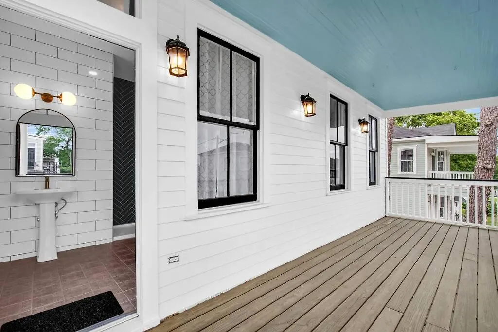 Modern Living In Thomas Square! Savannah