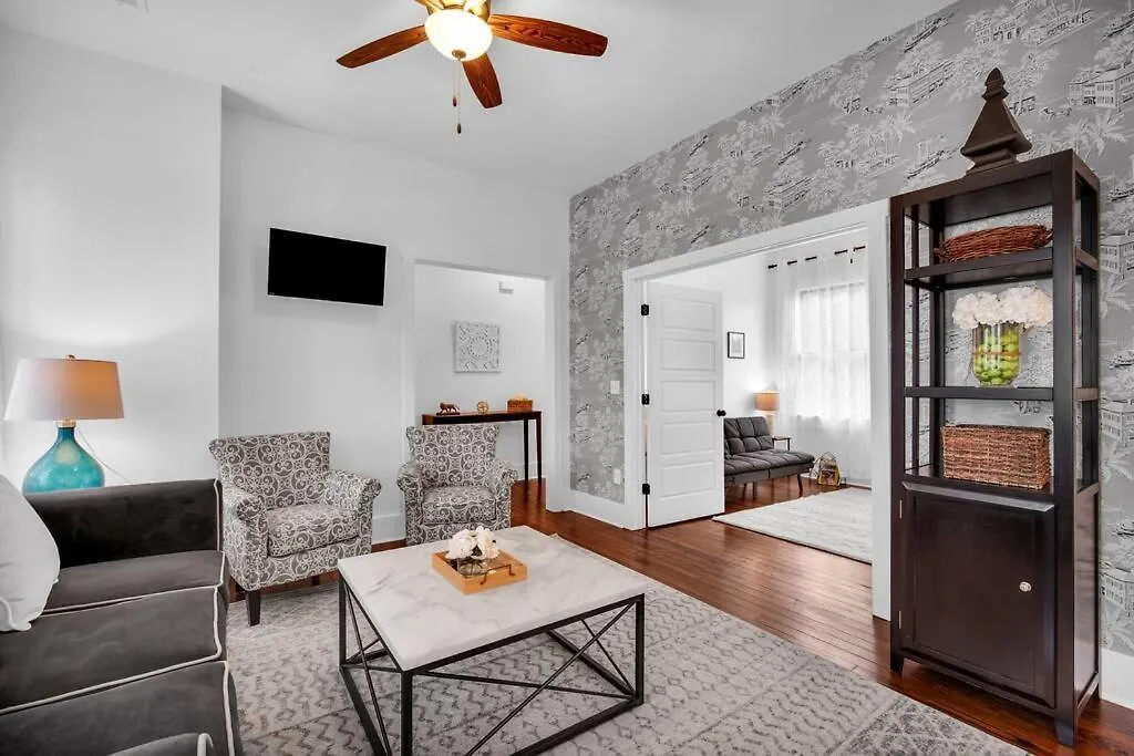 Modern Living In Thomas Square! * Savannah