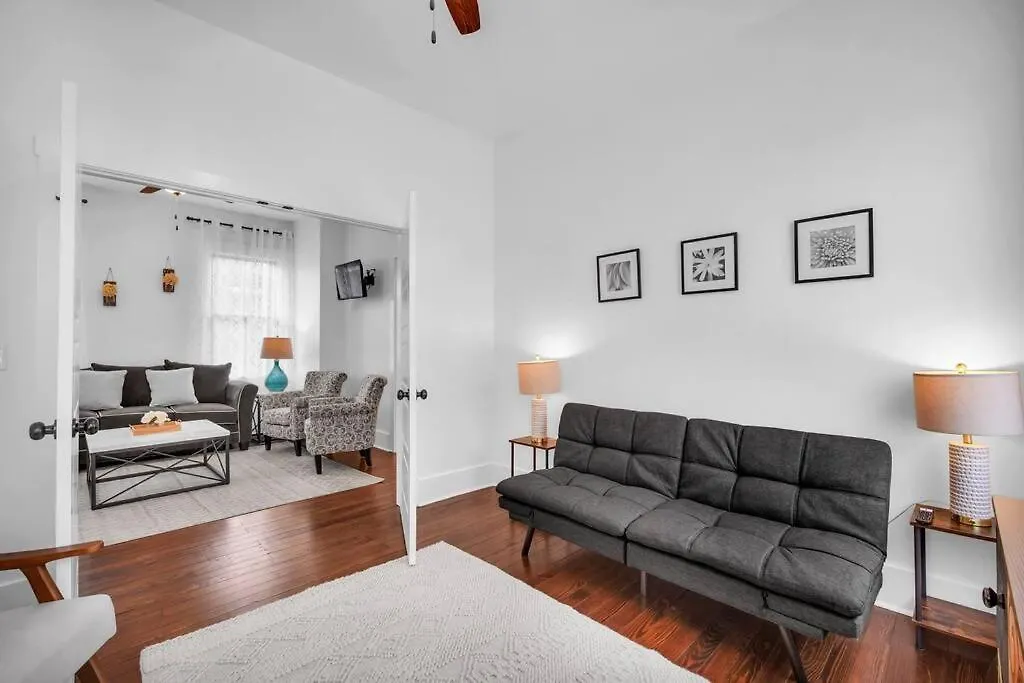 Modern Living In Thomas Square! Savannah
