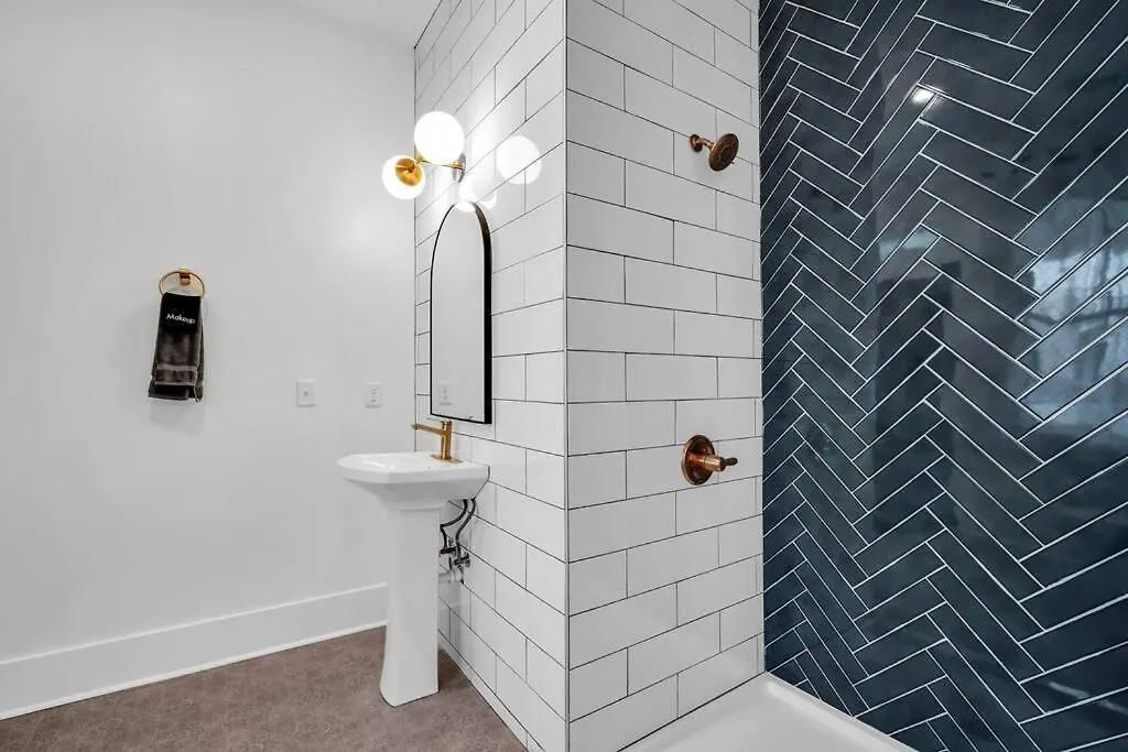 Modern Living In Thomas Square! Savannah