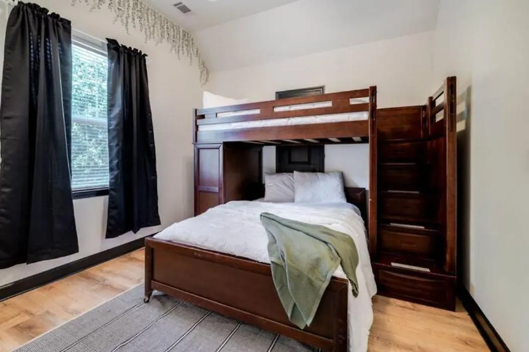 Holiday home Tupelo Two Story - Near Savannah, I95, And Airport *