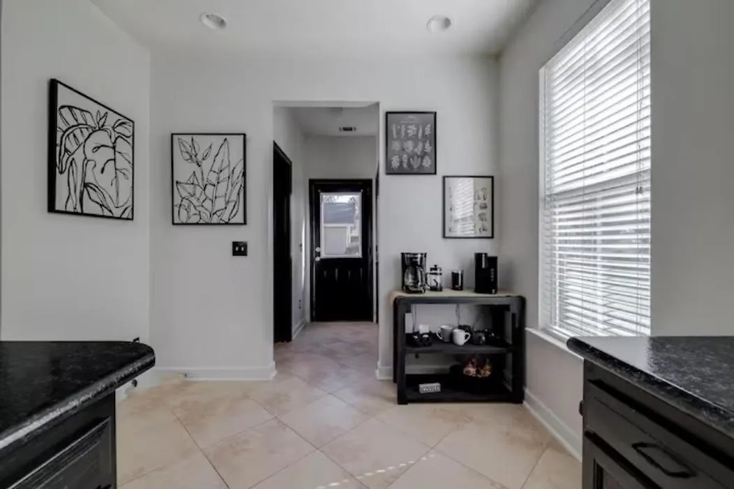 Honey, I'm Near - Seen On Hgtv *