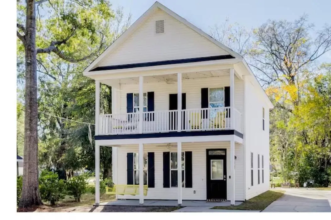 Honey, I'm Near - Seen On Hgtv *