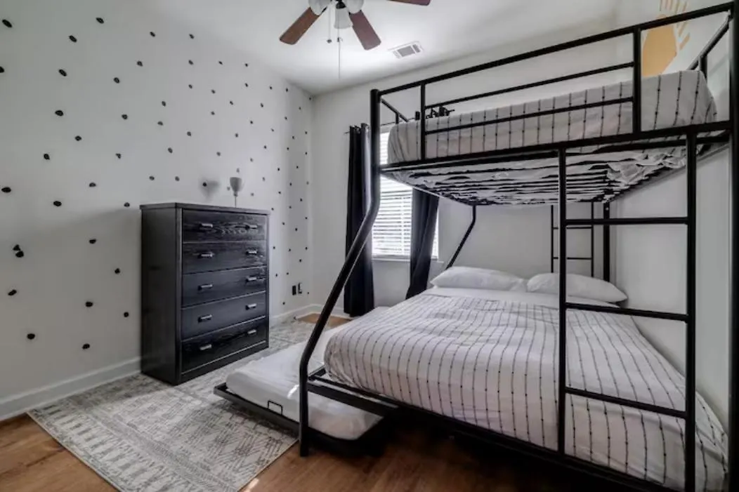 Honey, I'm Near - Seen On Hgtv