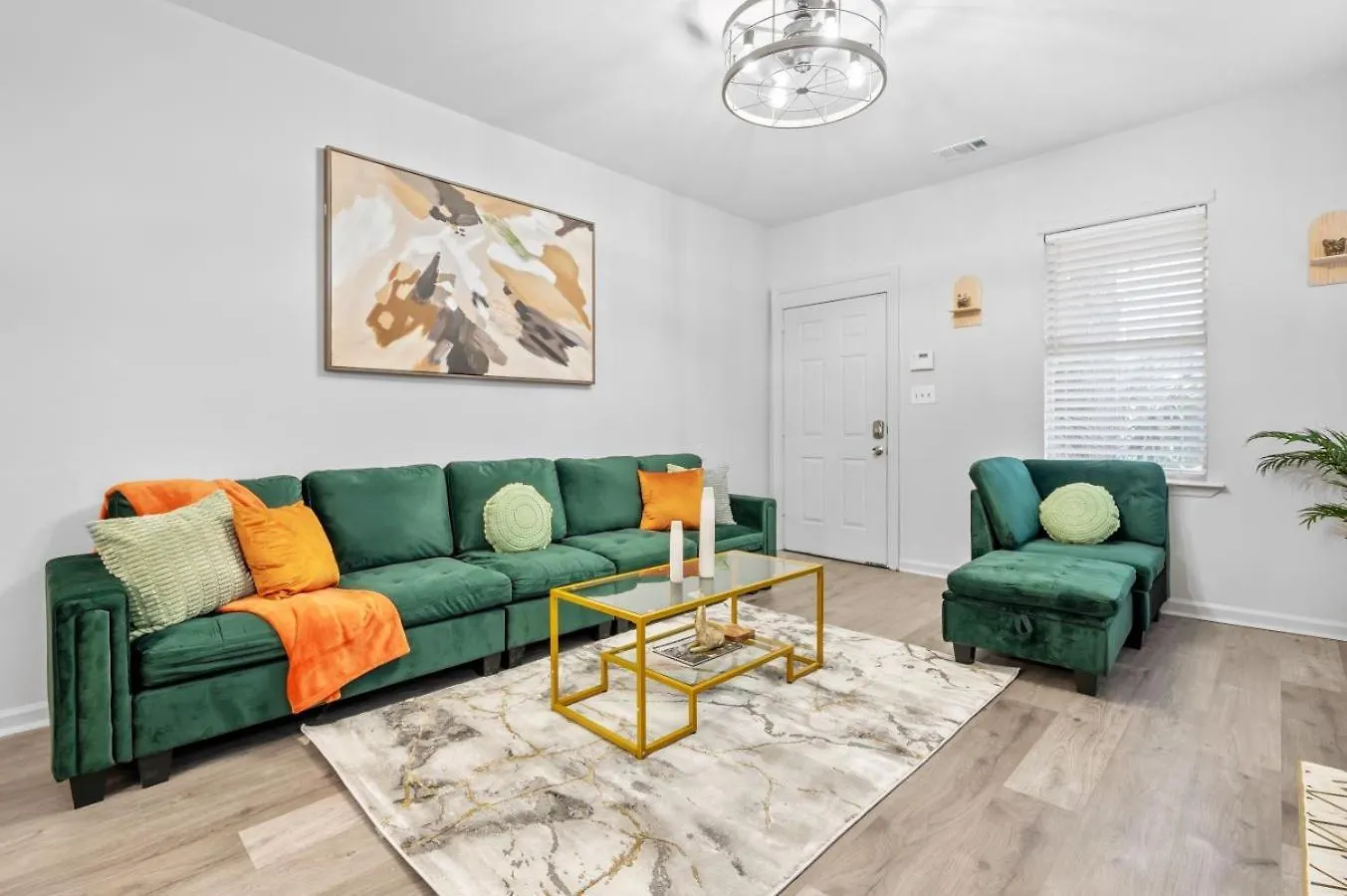 Private Patio - 5 Mins To Forsyth & Dt - Sleeps 10 Holiday home Savannah