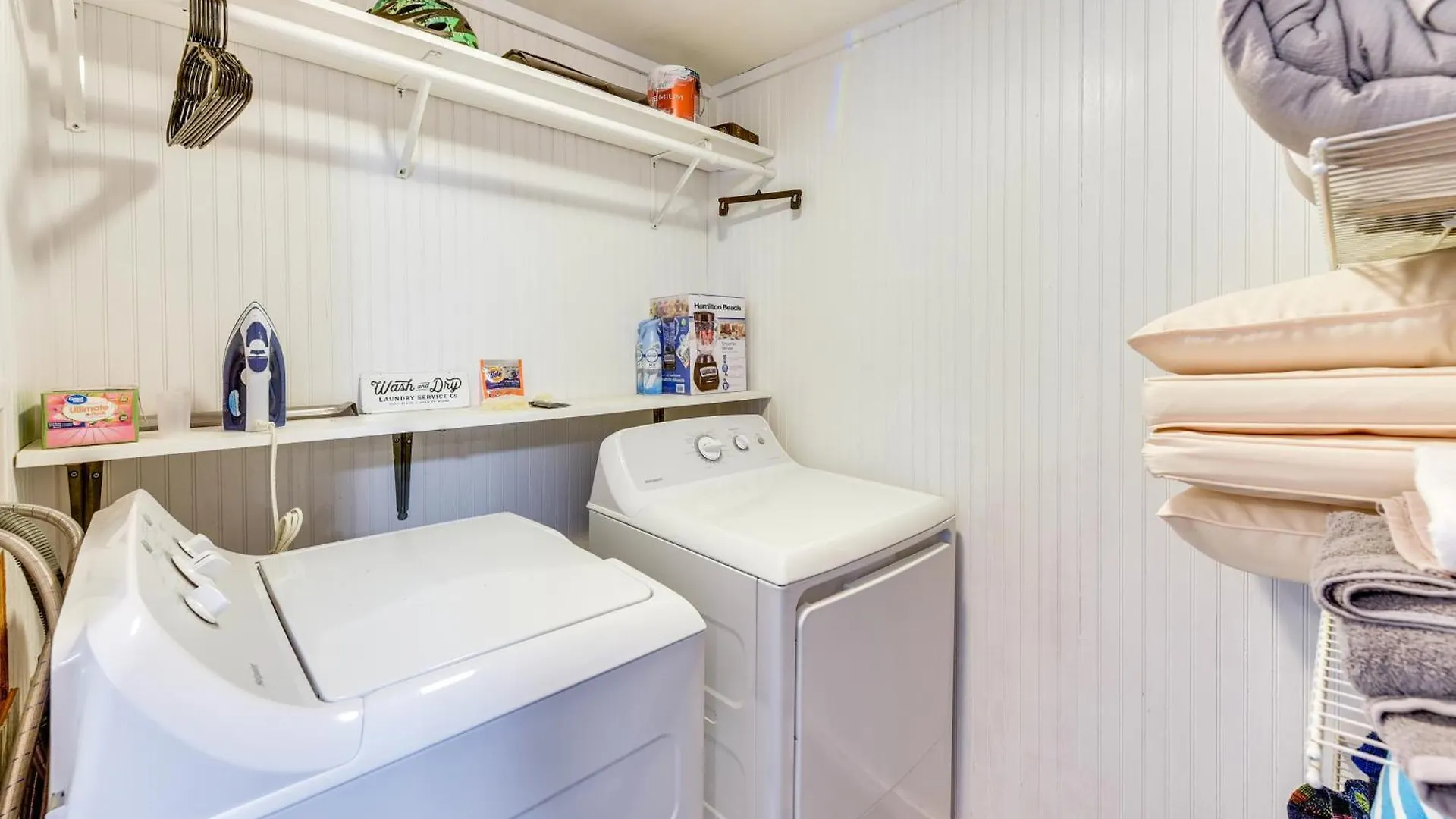 Close To Bike Trails And Beaches! Holiday home *