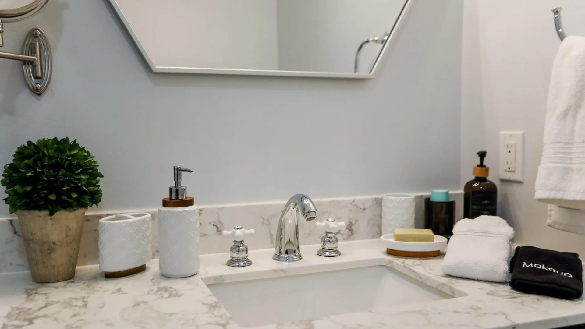 Oglethorpe Apartment Savannah