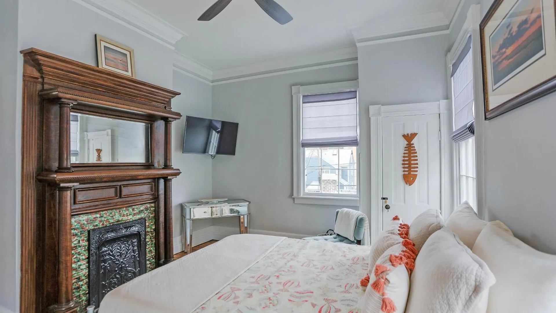 Oglethorpe Apartment