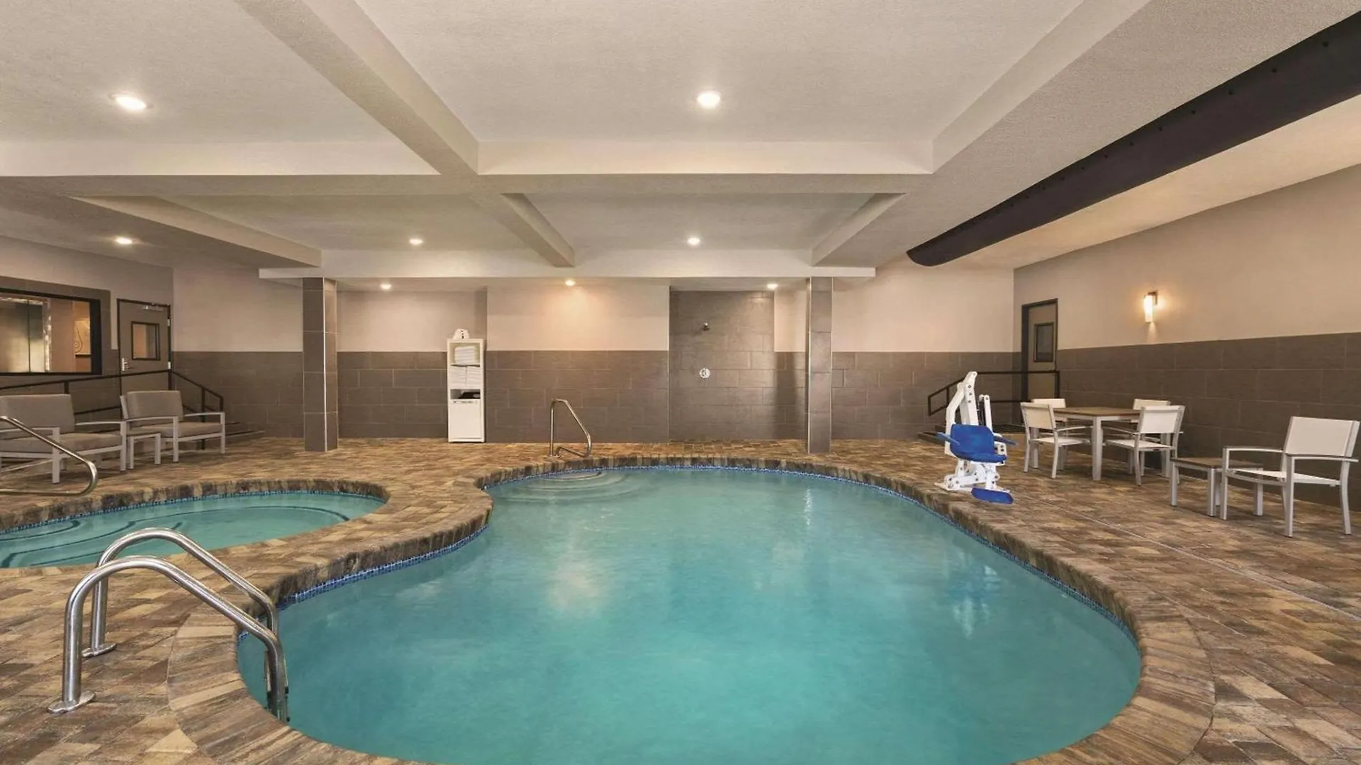 Country & By Radisson, Midtown, Ga 3* Savannah