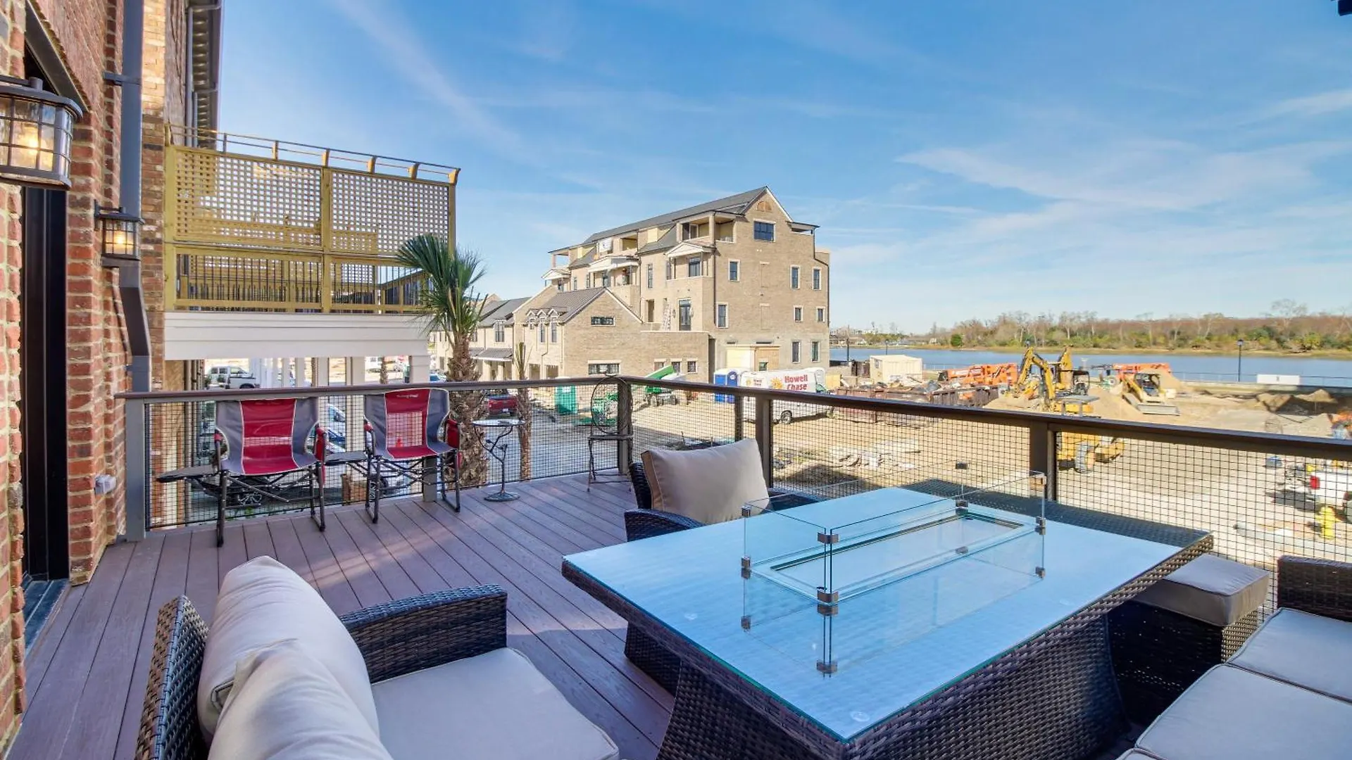 Luxe Townhome 1 Mi To Historic District * Savannah
