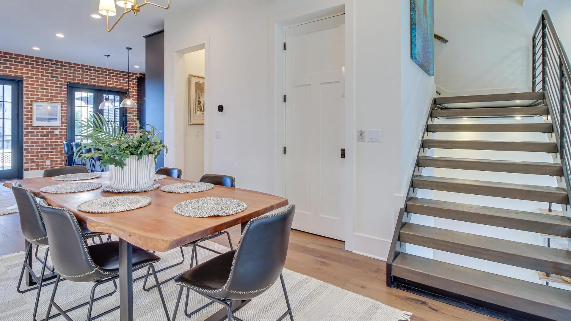 Luxe Townhome 1 Mi To Historic District