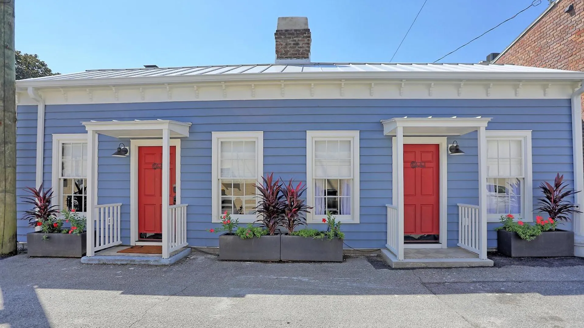 New! Historic 1bed/1bath Steps To River St! アパート *