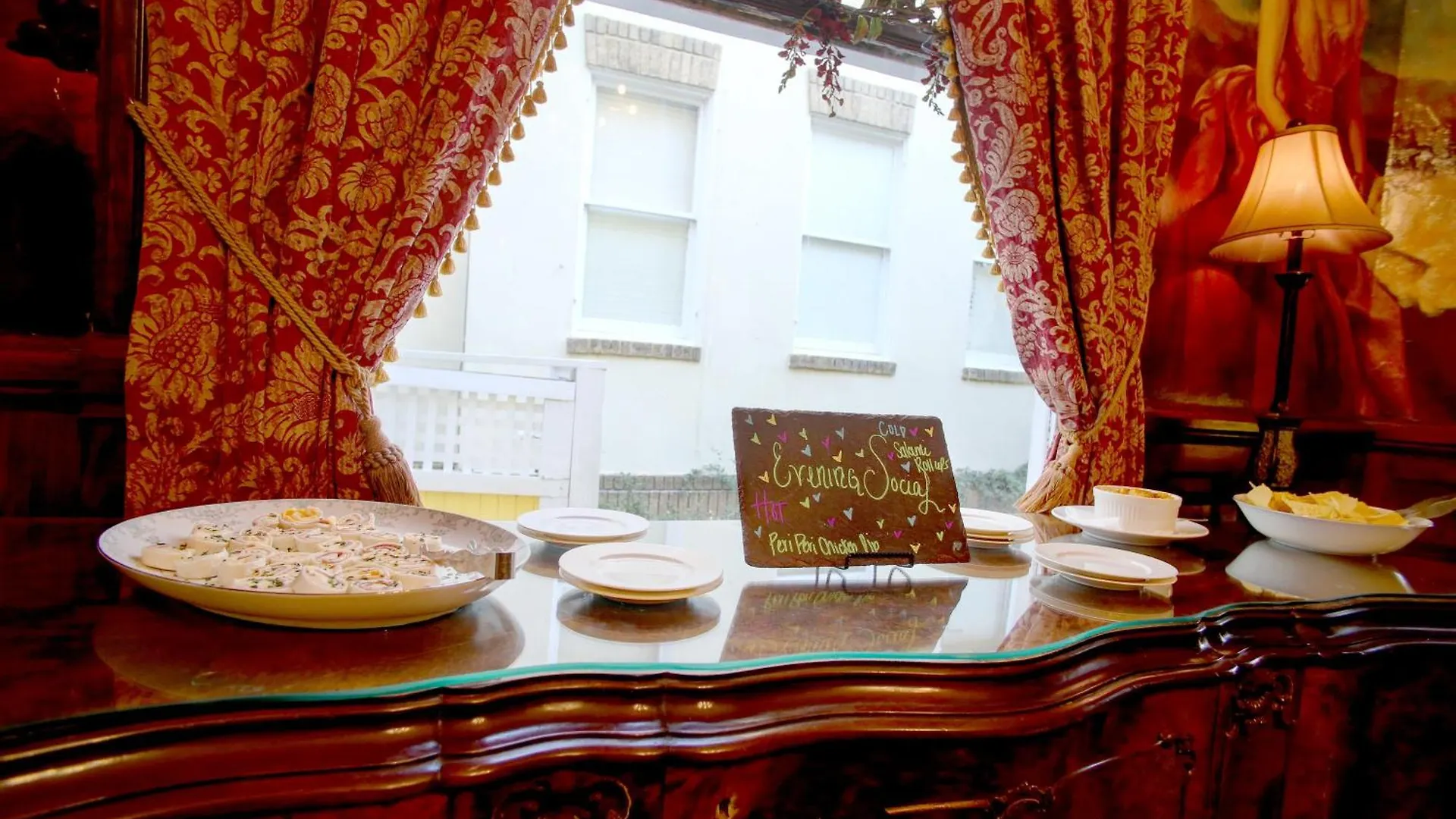 Azalea And Bed & Breakfast Savannah