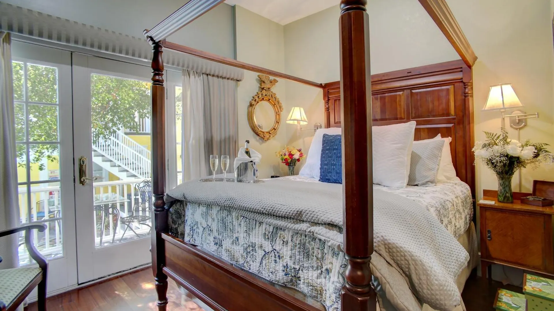 Azalea And Bed & Breakfast Savannah