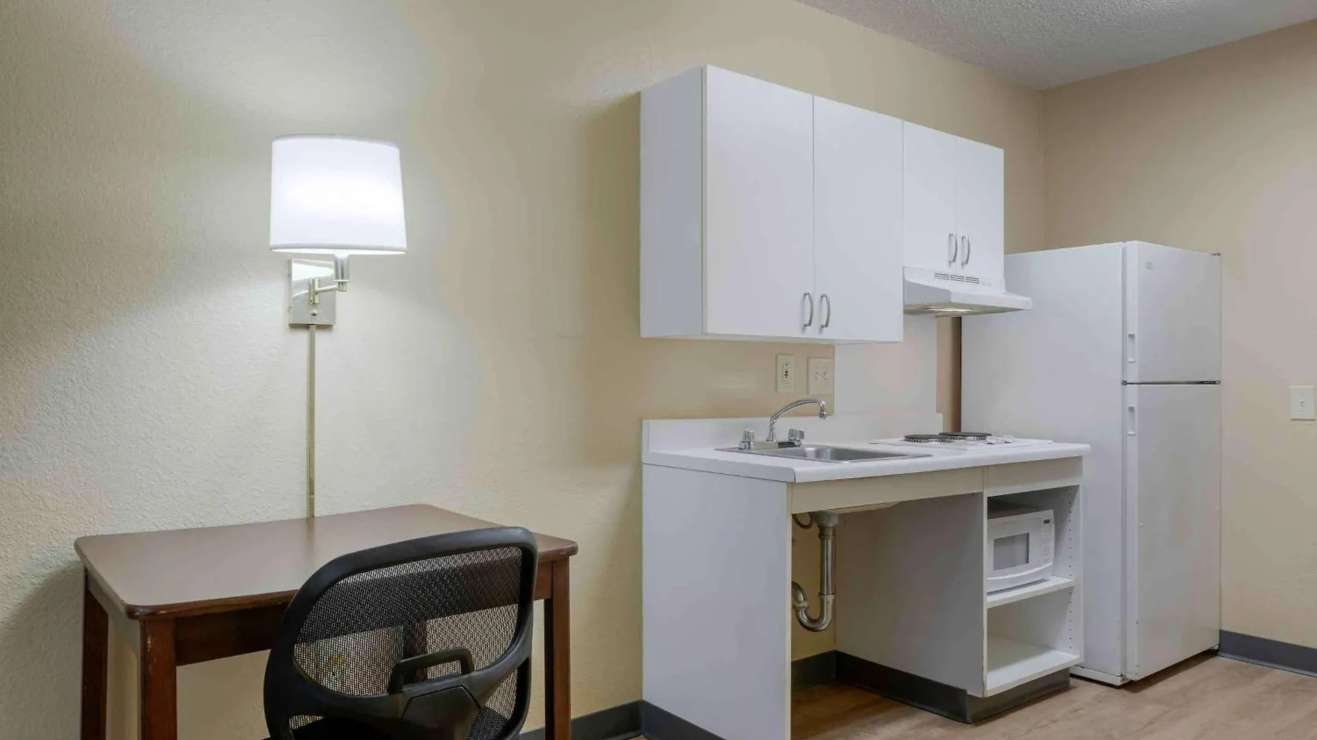 Extended America - - Midtown Hotel 2*