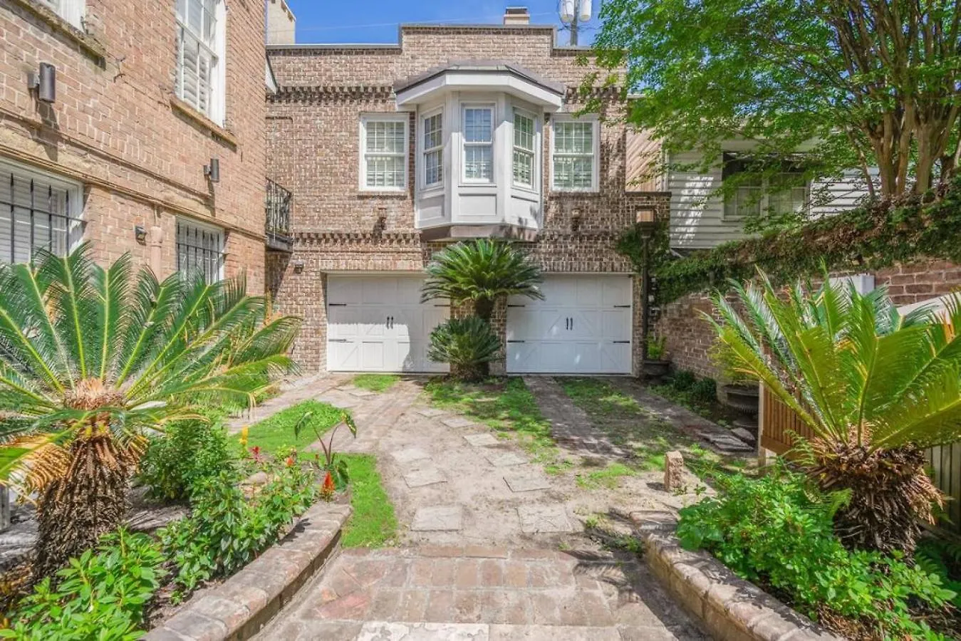 Holiday home 8br Historic Hamilton House