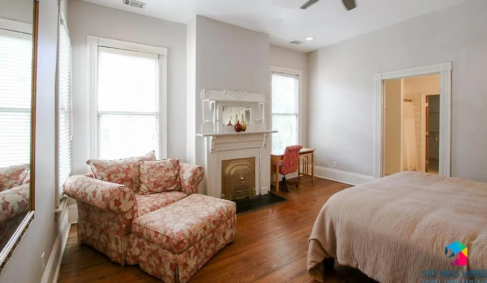 Victorian Getaway Close To Forsyth Park Pets Holiday home Savannah