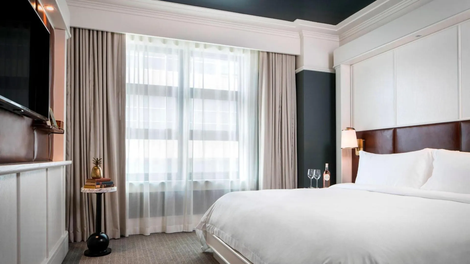 Perry Lane Hotel, A Luxury Collection Hotel, 5* Savannah