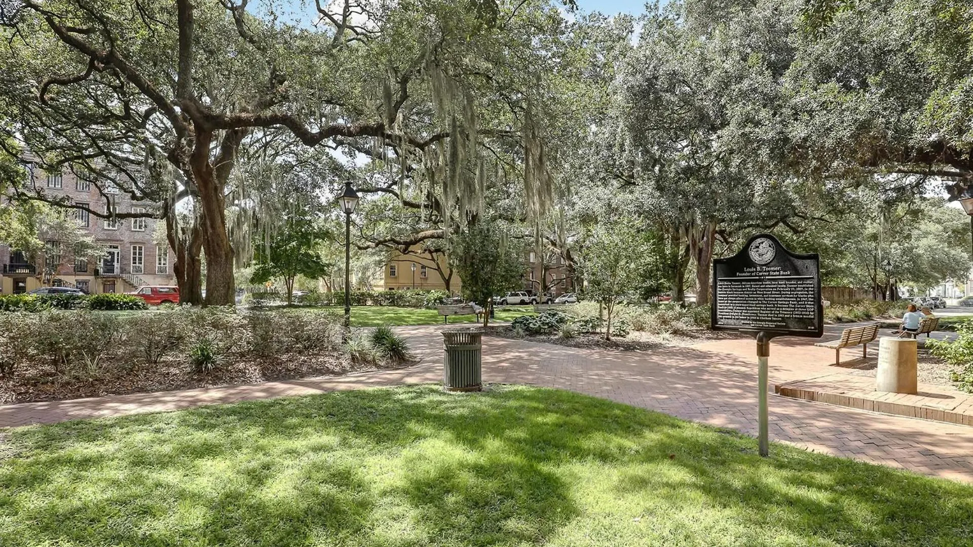 Gordon Holly Apartment Savannah