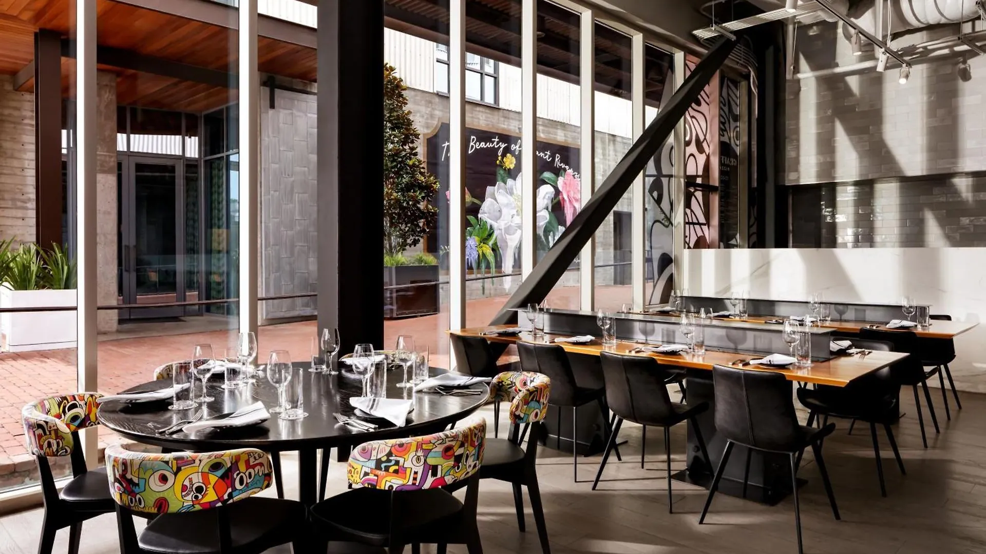Hotel Jw Marriott Plant Riverside District 5*