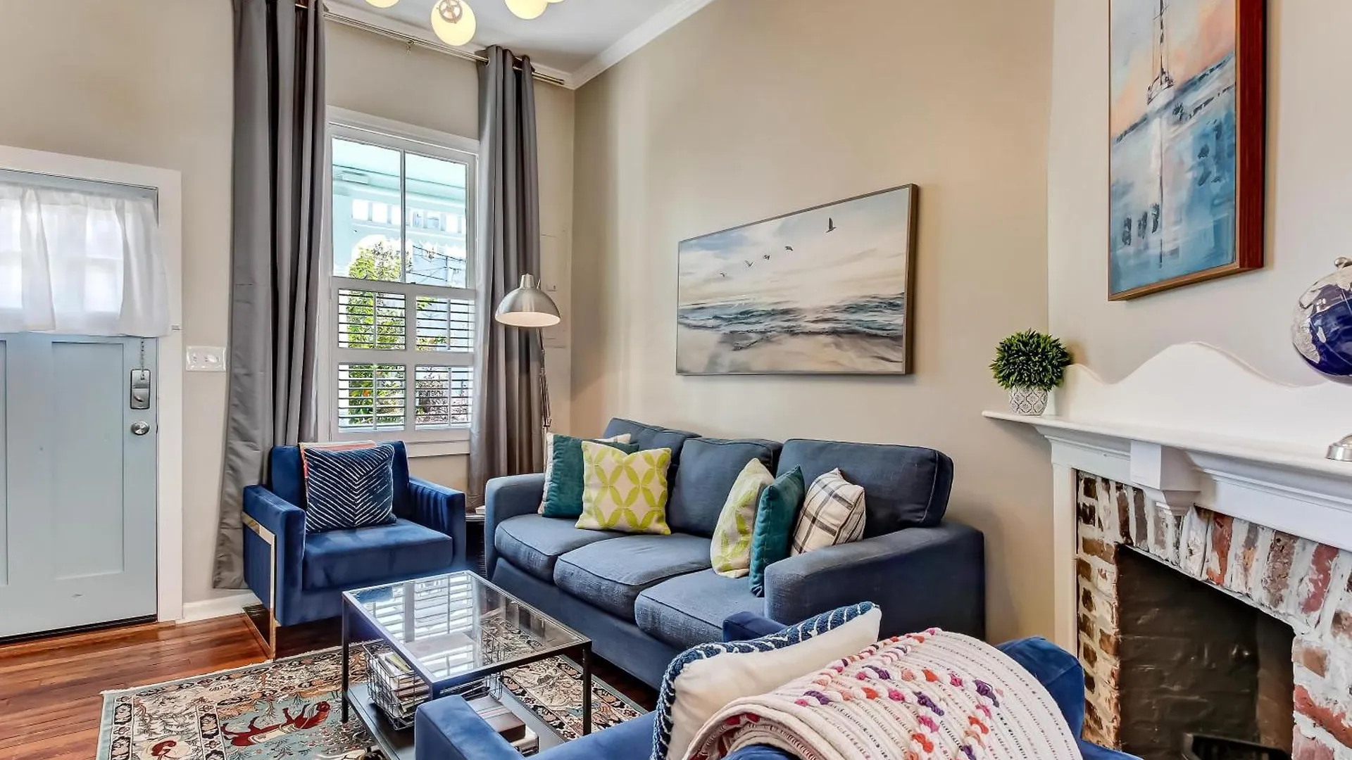 Apartment Duckie's