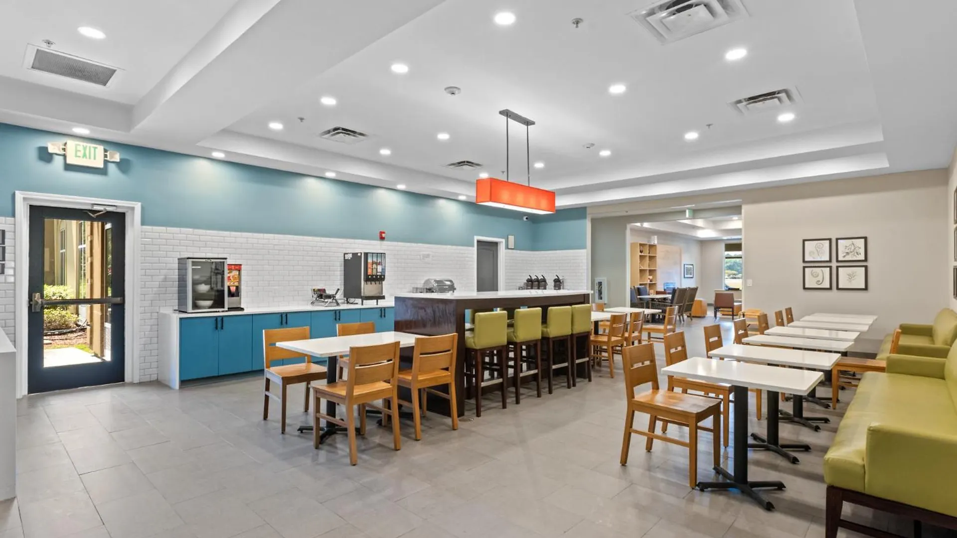 Hotel Country & By Radisson, Airport, Ga 3*