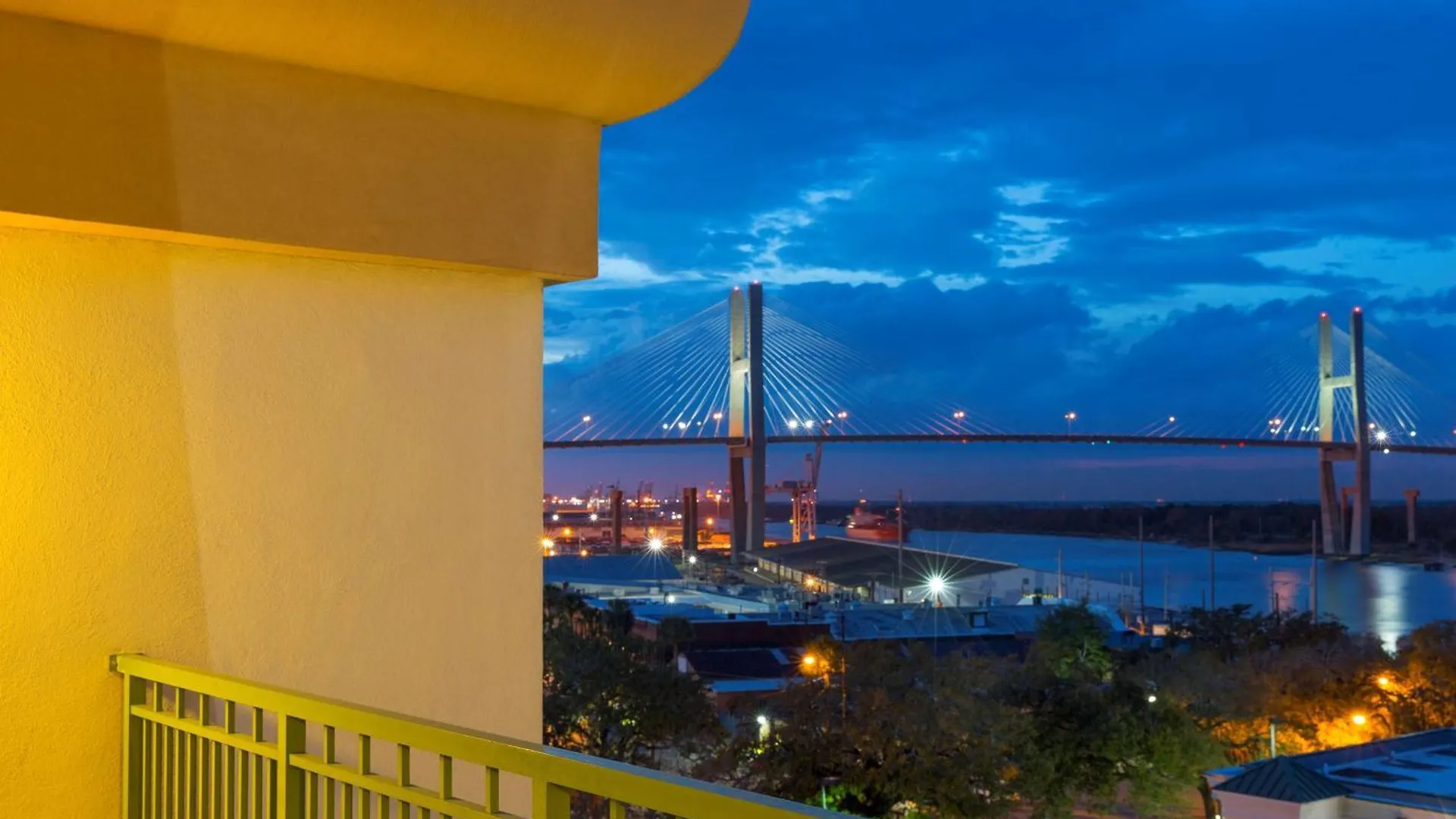 Hotel Doubletree By Hilton Historic 4*