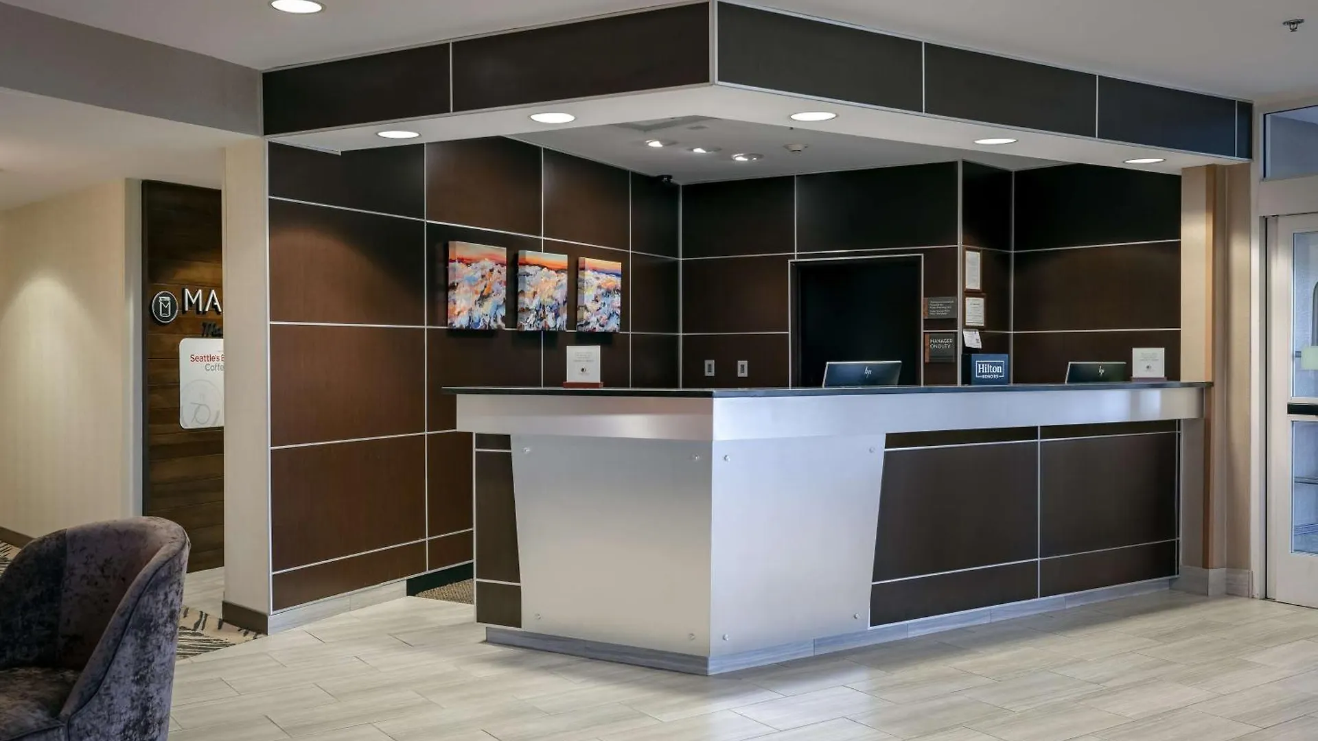 Doubletree By Hilton Airport Hotel 4*
