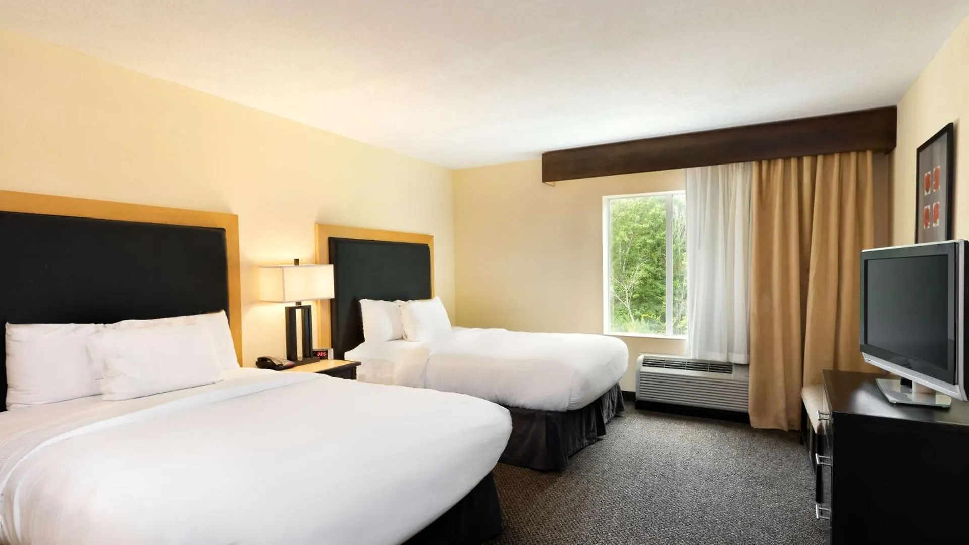 Doubletree By Hilton Airport Hotel Savannah