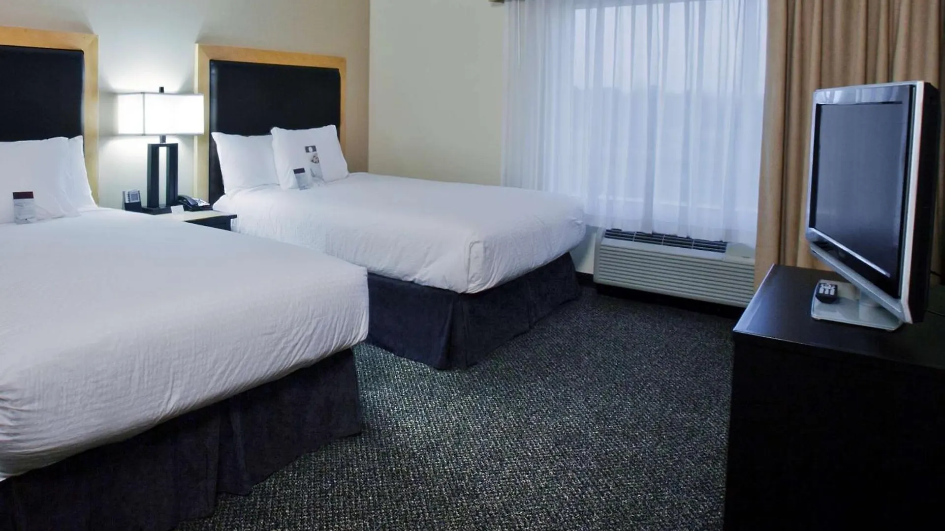 Hotel Doubletree By Hilton Airport Savannah