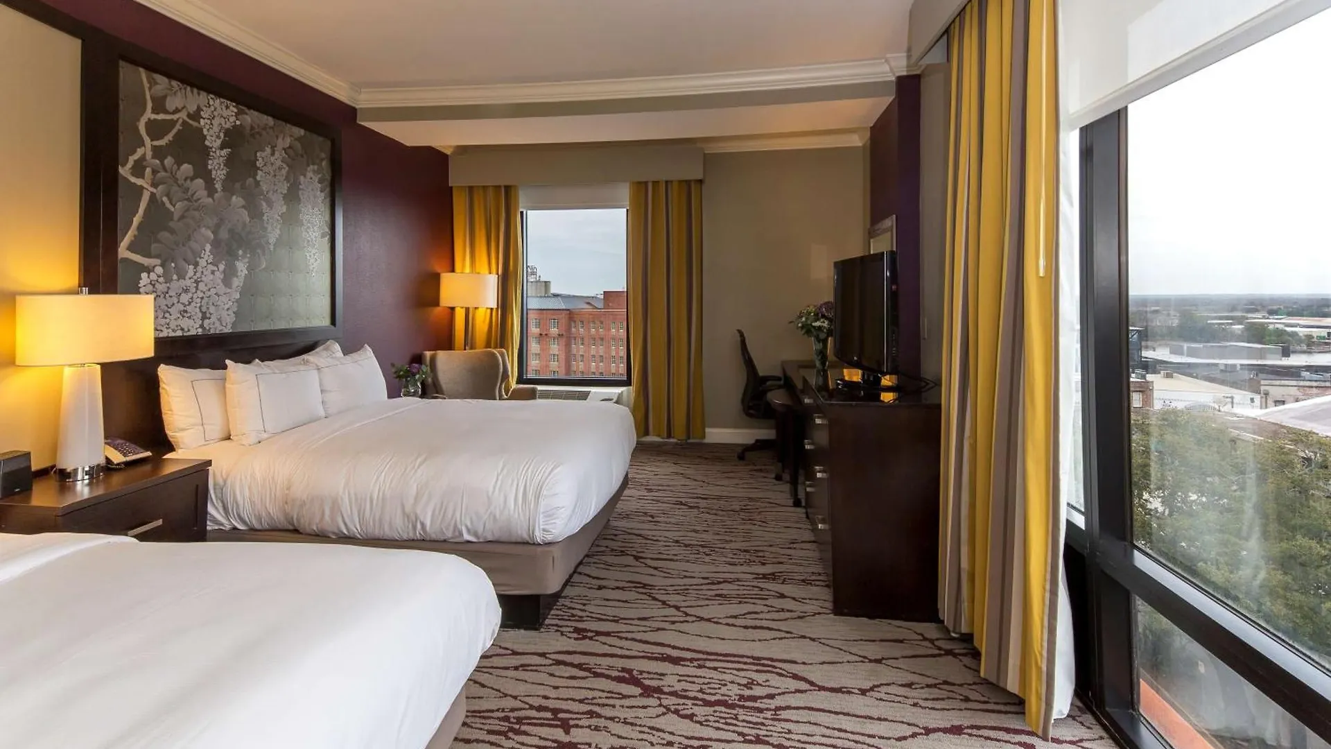 Doubletree By Hilton Historic Savannah