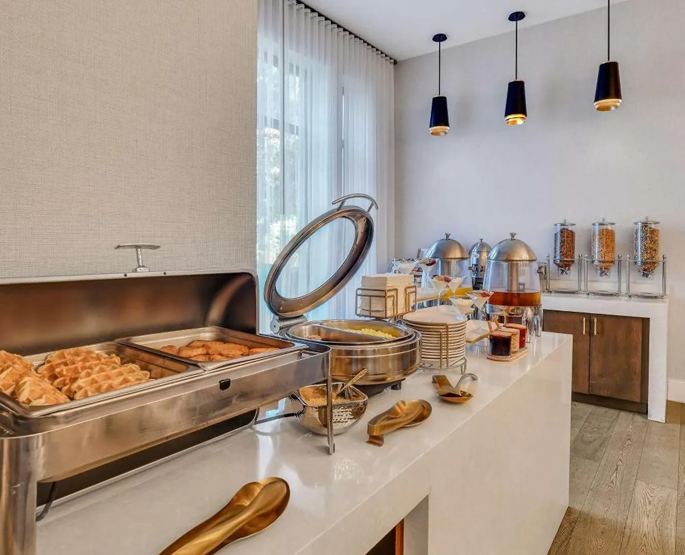 The Bluff Savannah, Tapestry Collection By Hilton Hotel 4*