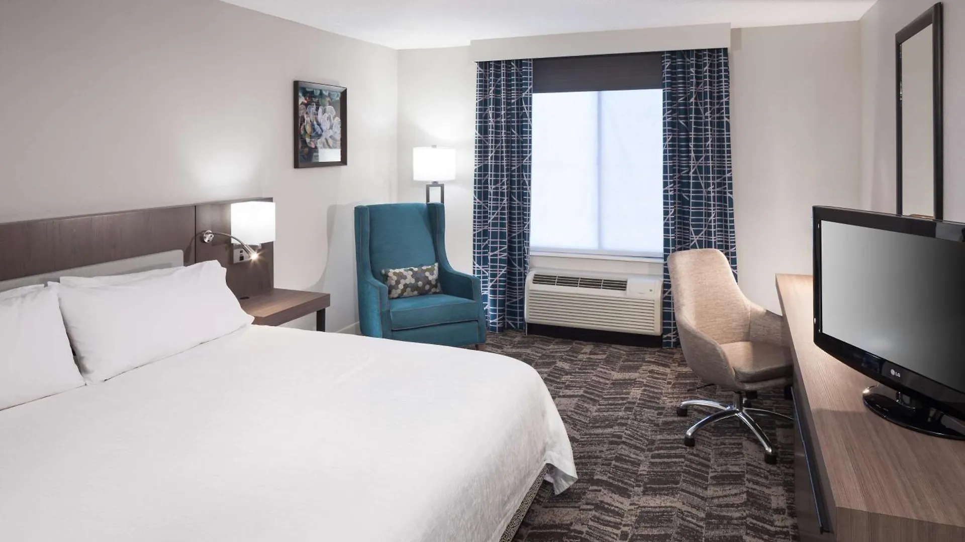 Hilton Garden Airport Hotel
