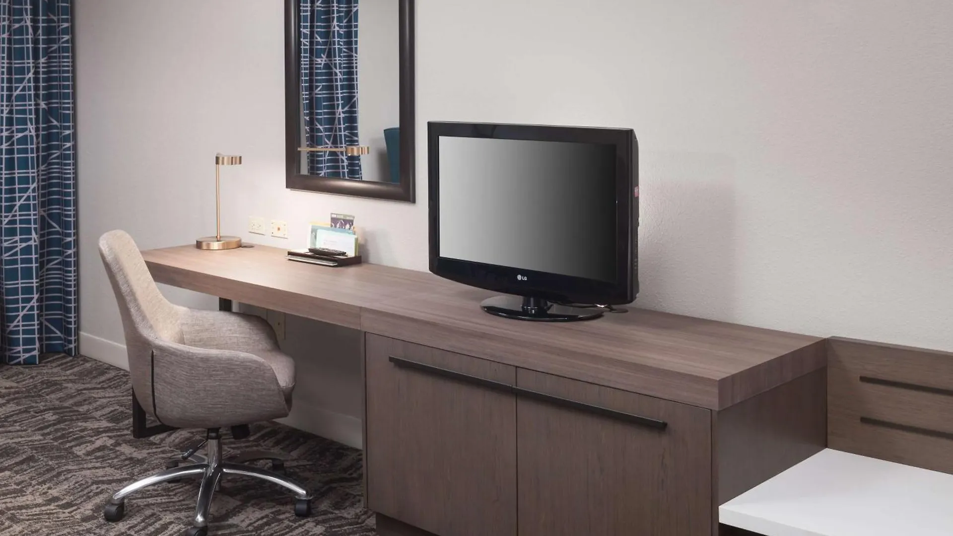 Hilton Garden Airport 3* Savannah