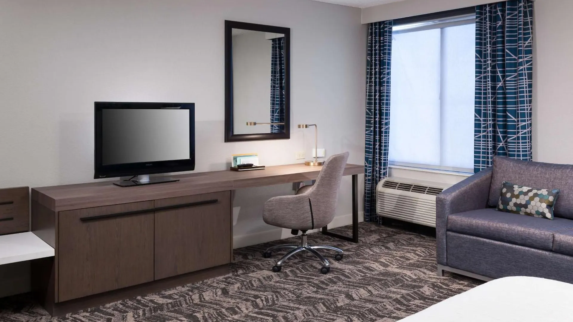 Hilton Garden Airport Hotel Savannah