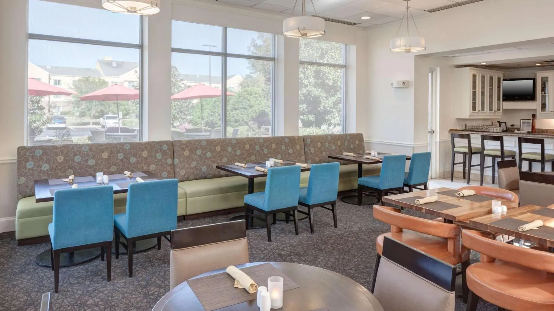 Hilton Garden Airport Hotel 3*
