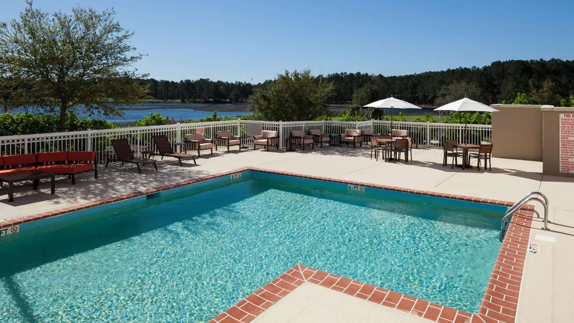 Hilton Garden Airport Hotel