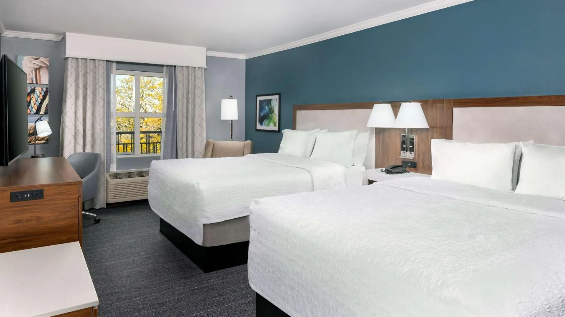 Hotel Hampton Historic District 3*