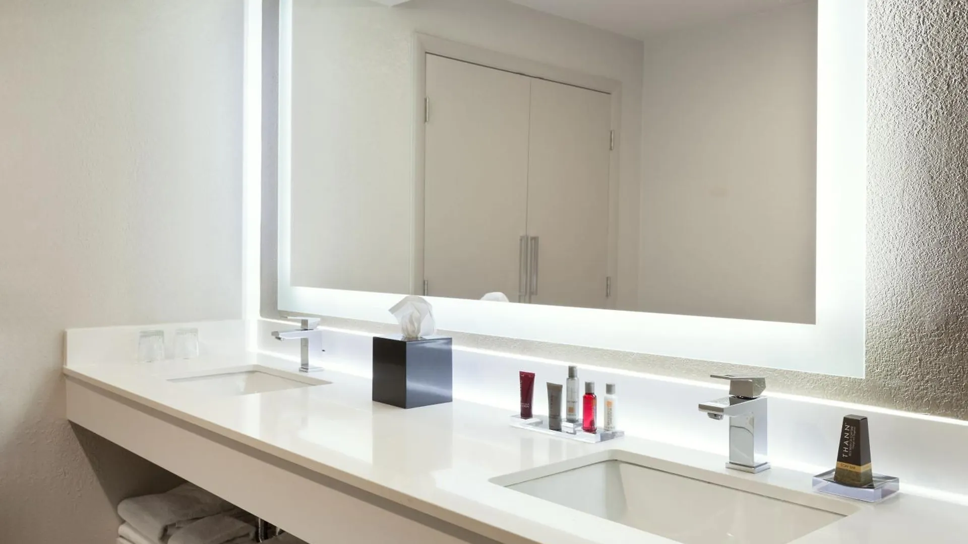 Marriott Riverfront 4*