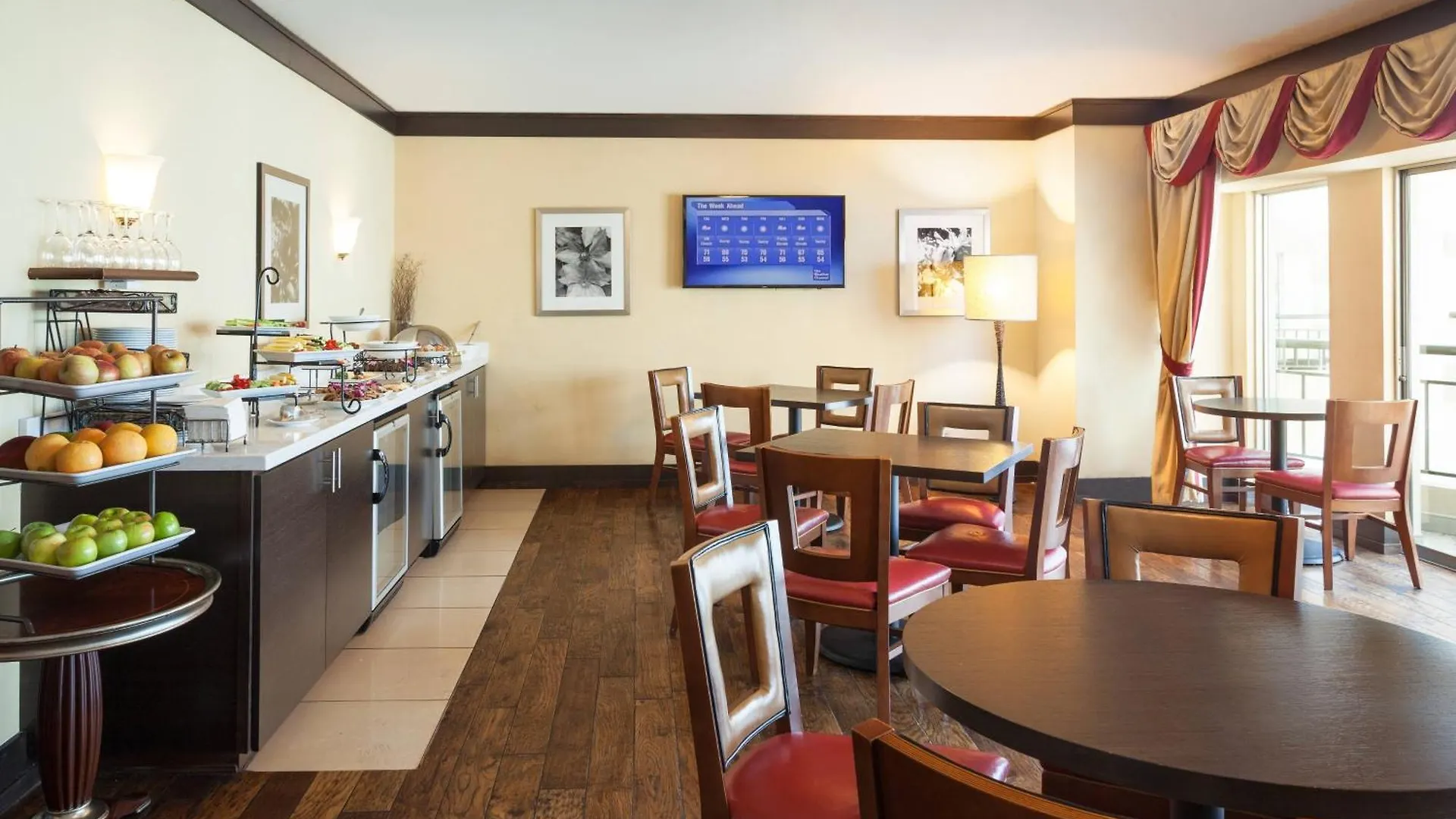 Marriott Riverfront Hotel