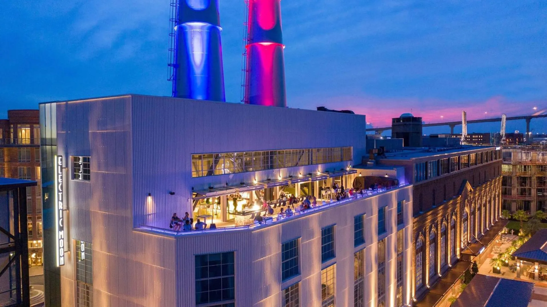 Jw Marriott Plant Riverside District Hotel