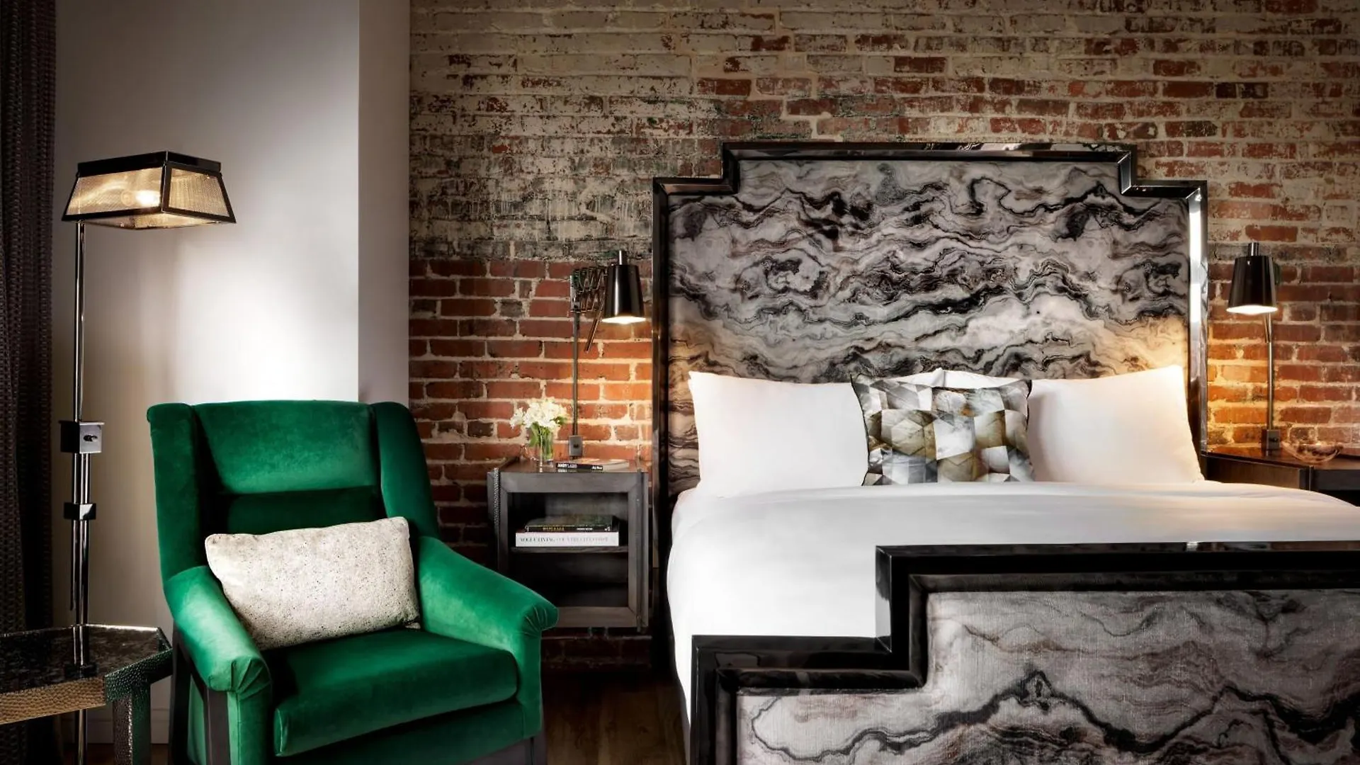 Hotel Jw Marriott Plant Riverside District 5*