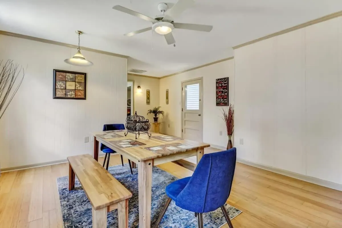Humbly Happy On Hope Isle-island Feel-large Yard-private Holiday home